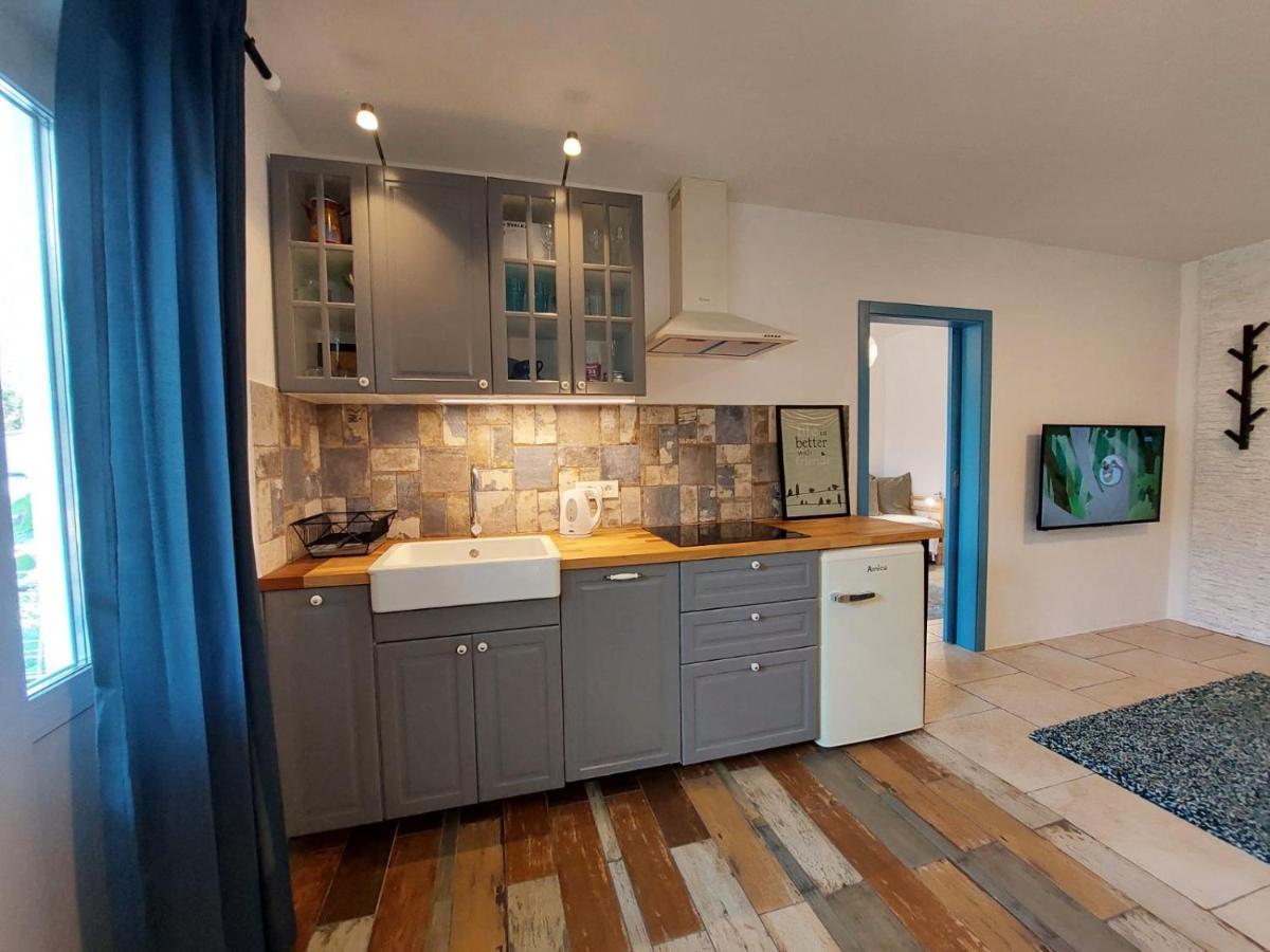 Postaja 33 Apartment Zgornje Skofije Ngoại thất bức ảnh