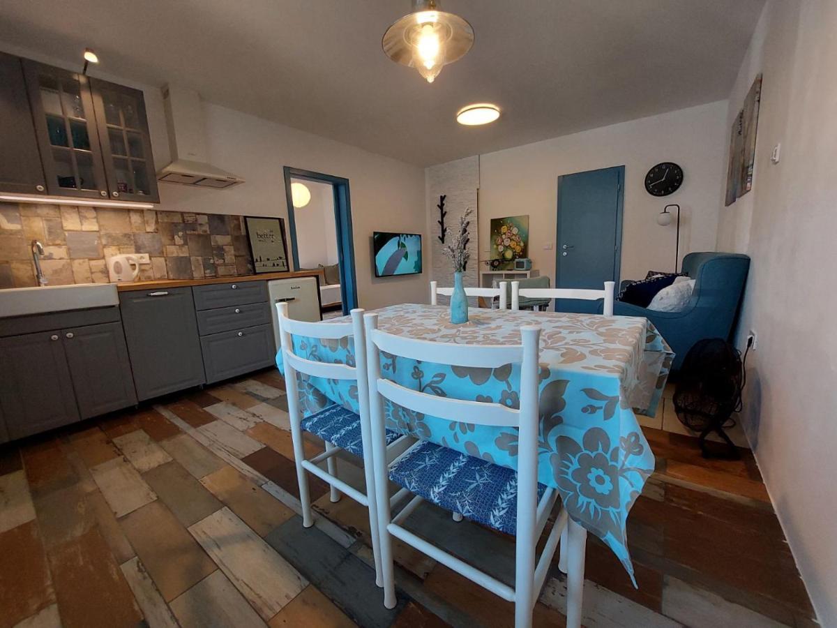 Postaja 33 Apartment Zgornje Skofije Ngoại thất bức ảnh