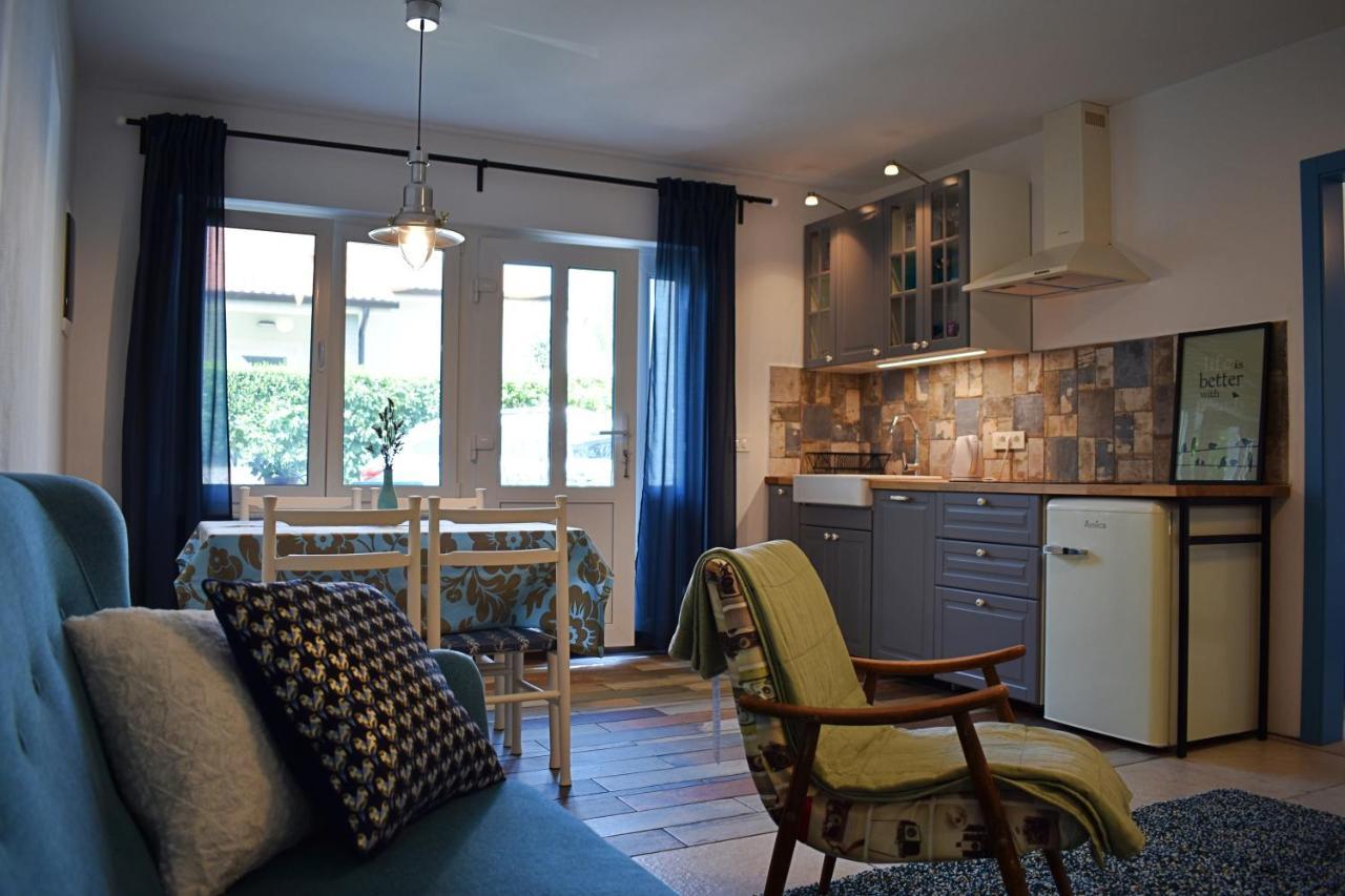 Postaja 33 Apartment Zgornje Skofije Ngoại thất bức ảnh